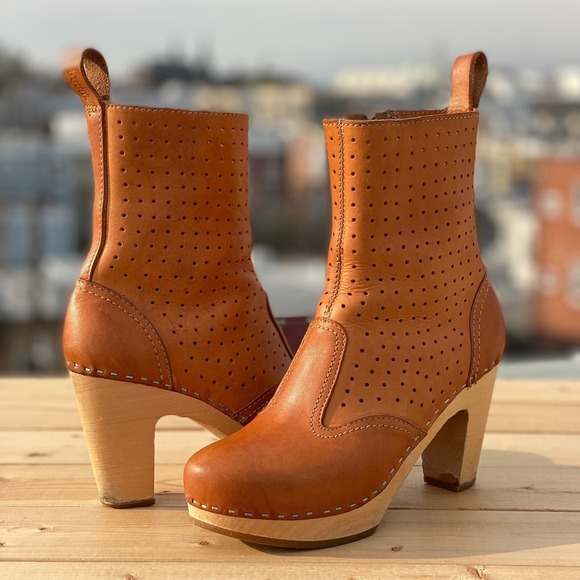Swedish Hasbeens Women's Perforated Zipper Leather Tan Brown Boot Size 36 / US 6 - Picture 2 of 11